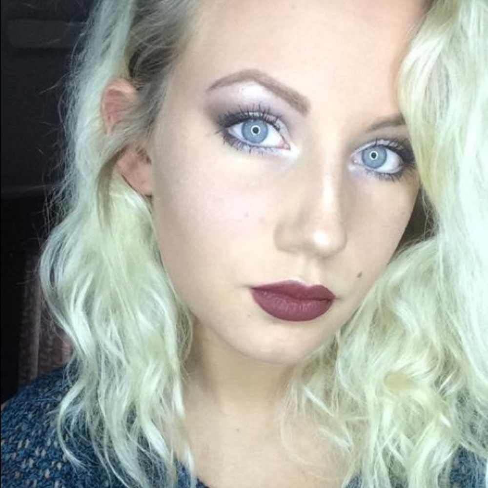 Meet your Posher, Kelli